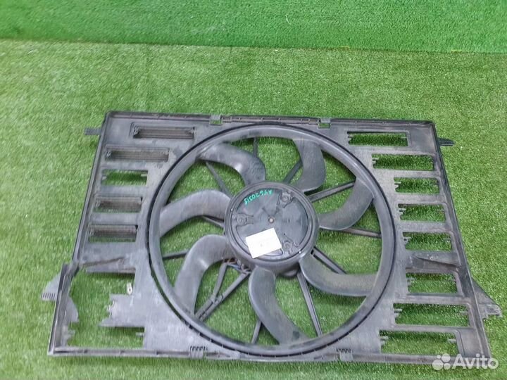 Вентилятор радиатора в сборе с диффузором Audi A4/RS4