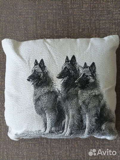 Декоративная подушка