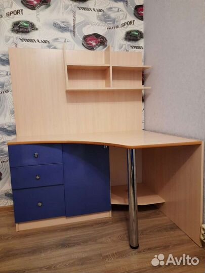 Компьютерный стол