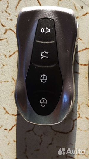 Ключ для Geely Tugella