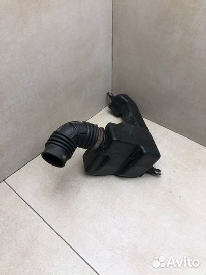 Резонатор воздушного фильтра Kia Rio 1 1 универсал