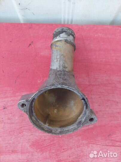 Корпус термостата Mercedes-Benz W124