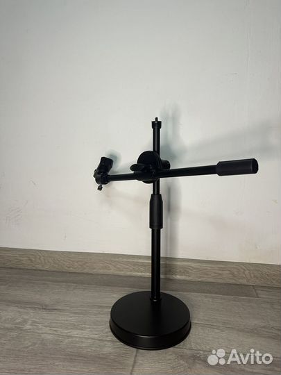 Настольный штатив для съемки на телефон
