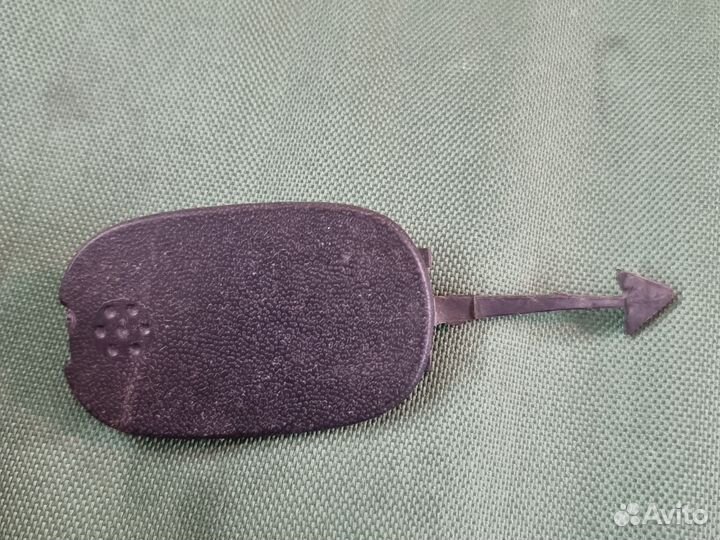 7l6807449a крышка буксировочного крюка Туарег