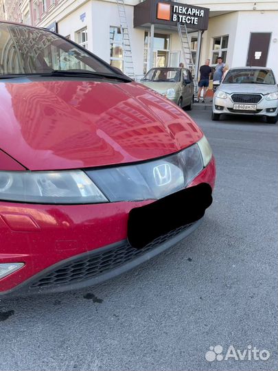 Радиаторная решётка honda civic 5D 2008