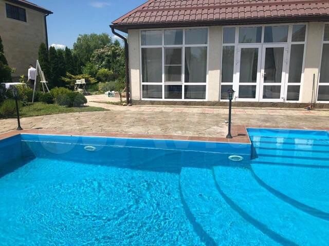 Дом 588 м² на участке 25 сот.