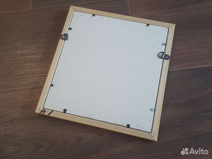 Картина вышивка в раме Цыпленок