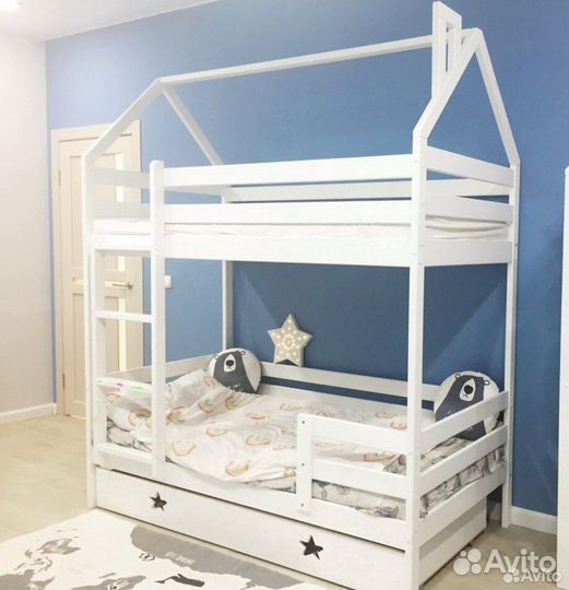 Продам двухярусную кровать