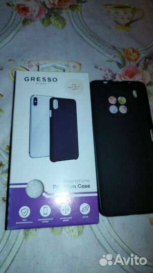 Чехол на телефон