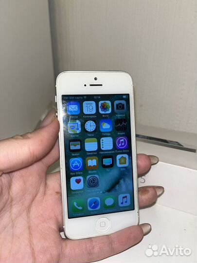 Телефон iPhone 5