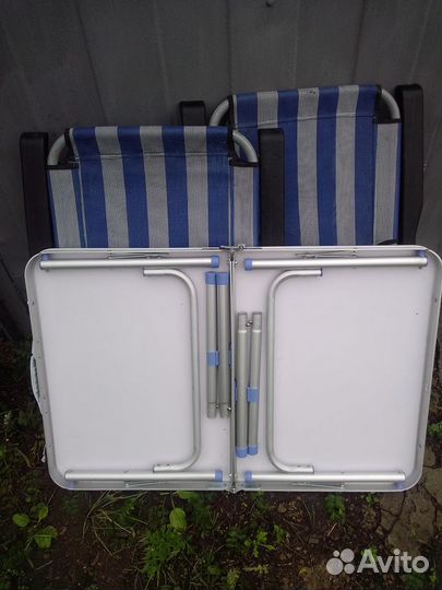 Продам стол туристический и два кресла
