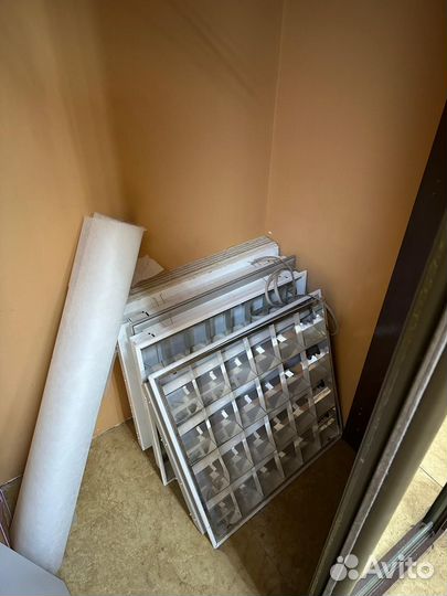 Светильник в потолок армстронг