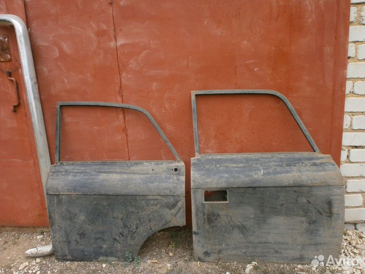 Комплект новых дверей на Москвич-412