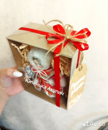 Ватная елочная игрушка. Девочка с котом