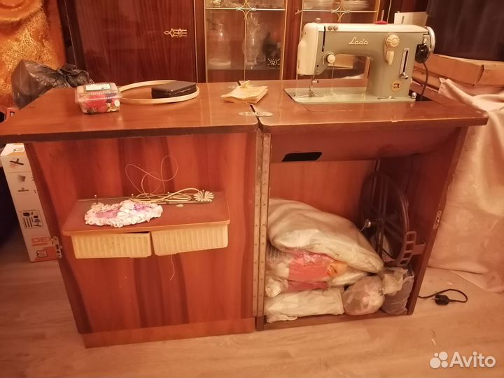 Швейшая машинка ножная LADA, Чехословакия