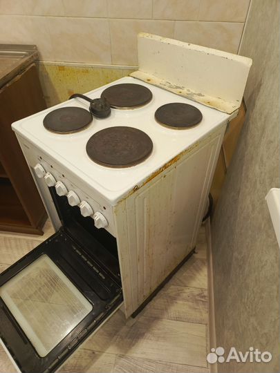 Электрическая плита с духовкой Б/У Lysva