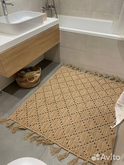 Коврик из джута ручной работы