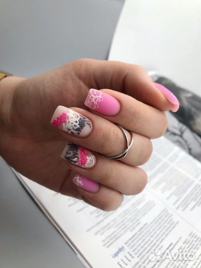 Маникюр с укреплением гелем