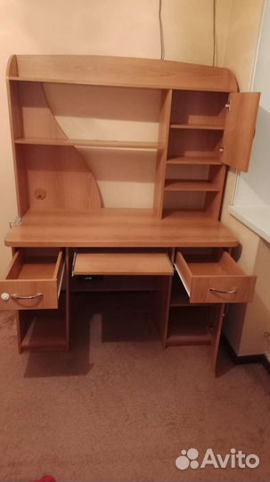 Компьютерный стол