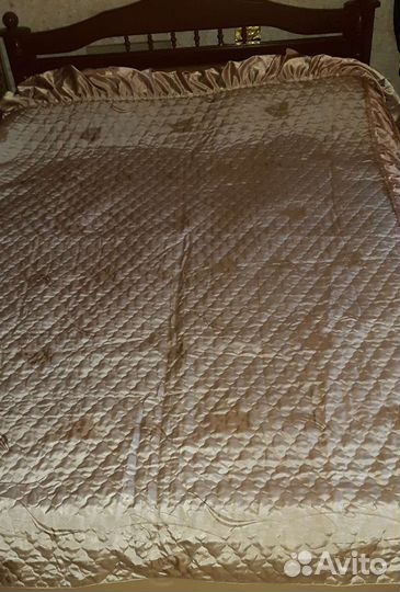 Покрывало на 2 х спальную кровать, шёлковое