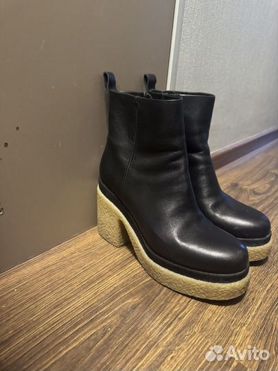 Ботинки женские 39 размера