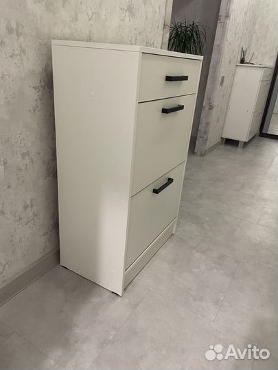 Обувница в прихожую закрытая