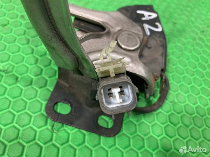 Замок капота Acura Mdx YD2 J37A1 2008