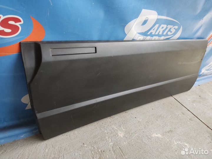 Молдинг двери передний левый Chevrolet Niva 21230