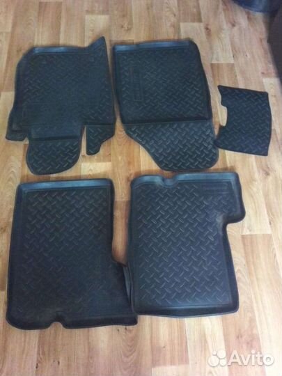 Комплект ковриков Sandero