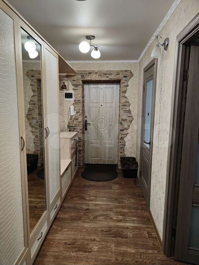 2-к. квартира, 50 м², 4/5 эт.