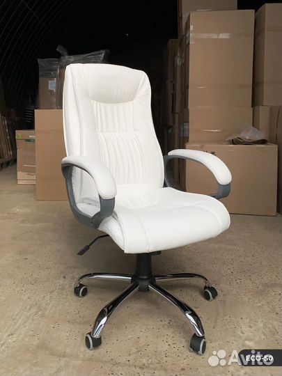 Компьютерное офисное кресло руководителя ns00405