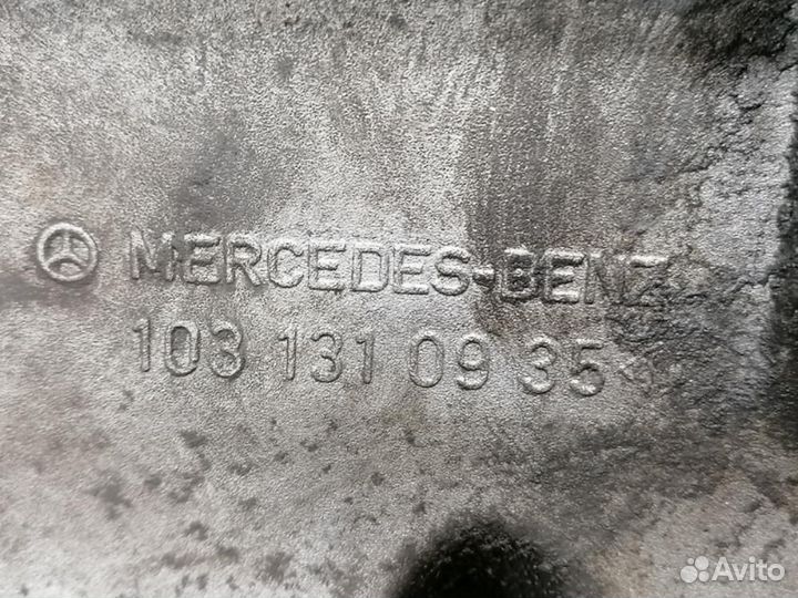 Кронштейн гидроусилителя E 124