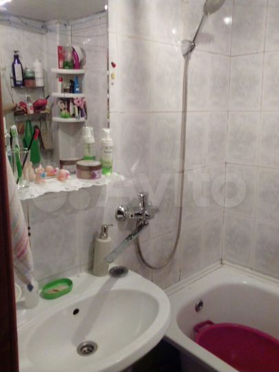 Комната 20 м² в 3-к., 1/2 эт.