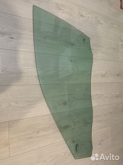 Стекло левой передней двери Тойота Камри 50, 55