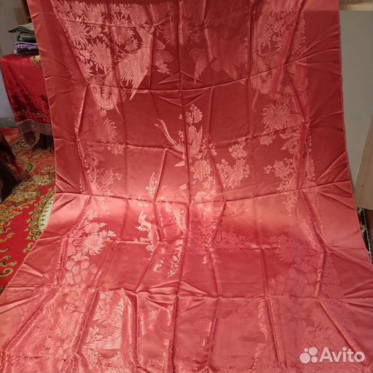 Скатерть шелковая