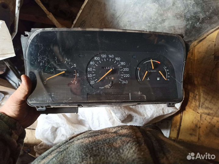 Приборка saab 9000