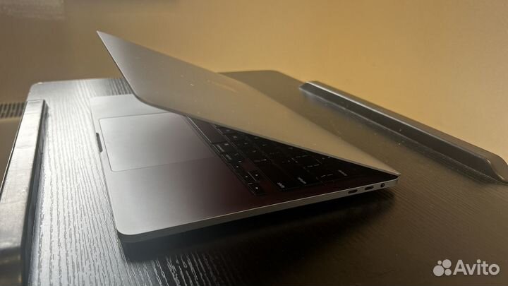 MacBook Pro 13 2020 i7/16/512