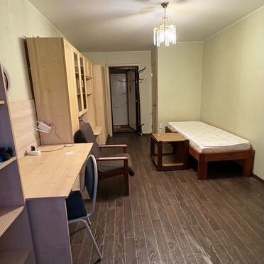 Комната 16 м² в 6-к., 4/4 эт.