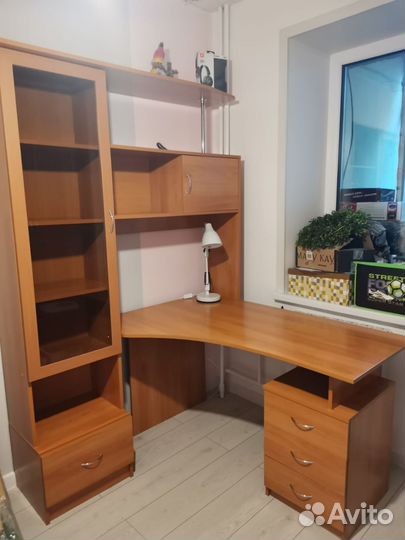 Компьютерный стол