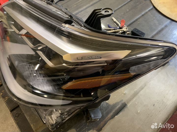 Продам фару lexus gx460 оригинал
