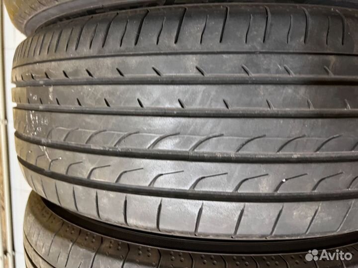 Yokohama BluEarth RV-02 215/60 R17 96H