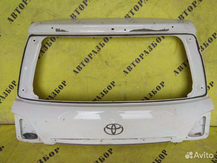 Крышка (дверь) багажника Toyota Land Cruiser 200