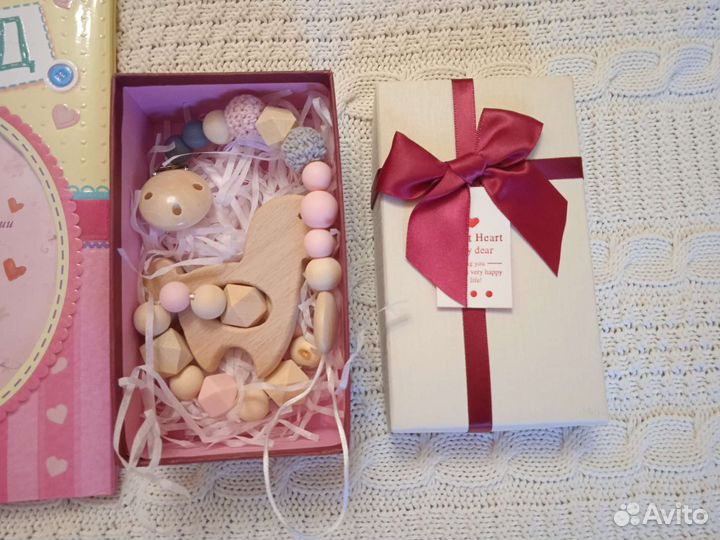 Фотоальбом для малышки с подарочным набором