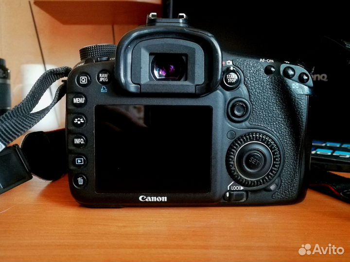 Зеркальный canon eos 7D+ EF-S IS 55-250