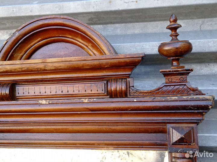 Старинное антикварное зеркало