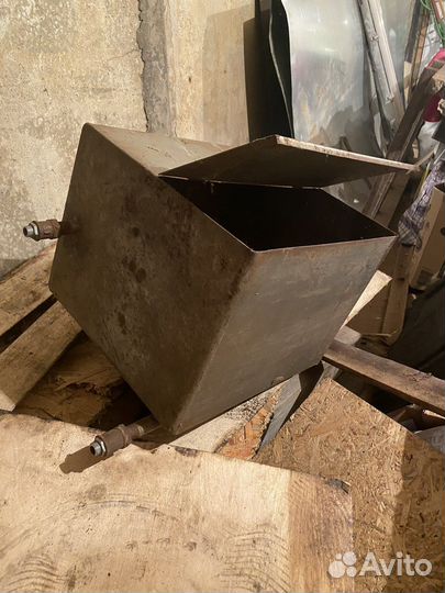 Бак для воды металлический, в баню или отопление