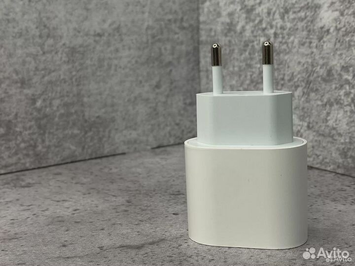 Блок питания для iPhone 20W