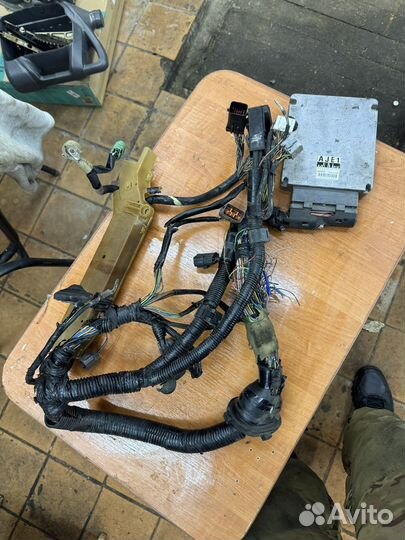 Блок управления двигателем Mazda mpv