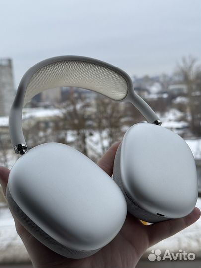 Apple AirPods Max белые б/у