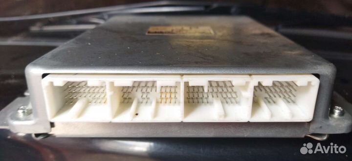 Блок управления двс прошитый Subaru Exiga ej204